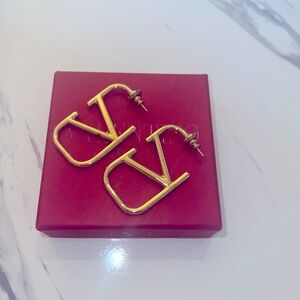 VALENTINO Garavani Gold VLOGO SIGNATURE METAL EARRINGS